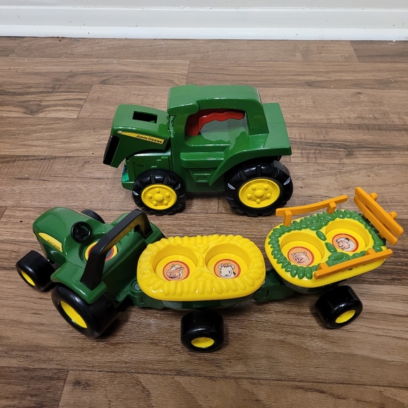 John Deere Roll and Go Flashlight & Tractor - Picture 2 of 7